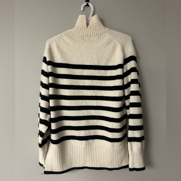 H&M Oversized Turtleneck Sweater - Picture 4 of 6